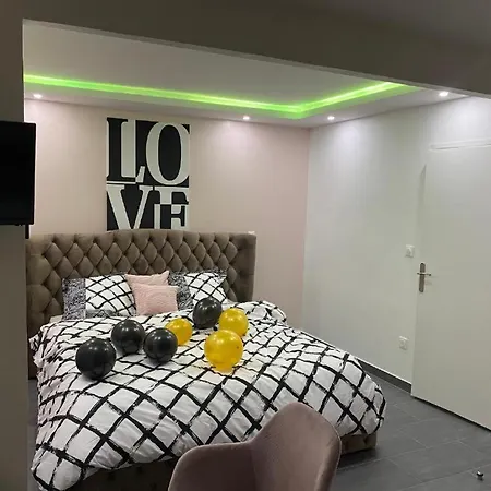 Apartment Lovroom Deco Re & Spacieux *